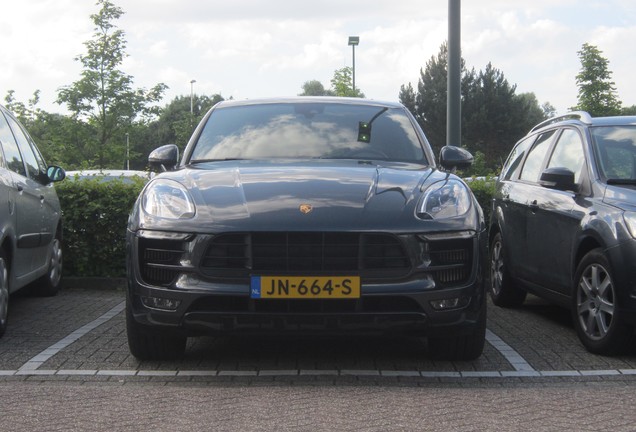 Porsche 95B Macan GTS