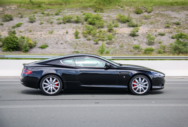 Aston Martin DB9