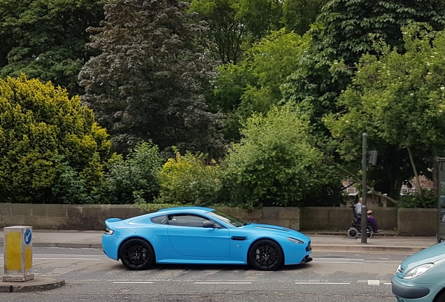 Aston Martin V12 Vantage S