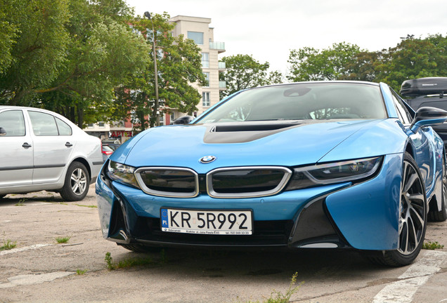 BMW i8