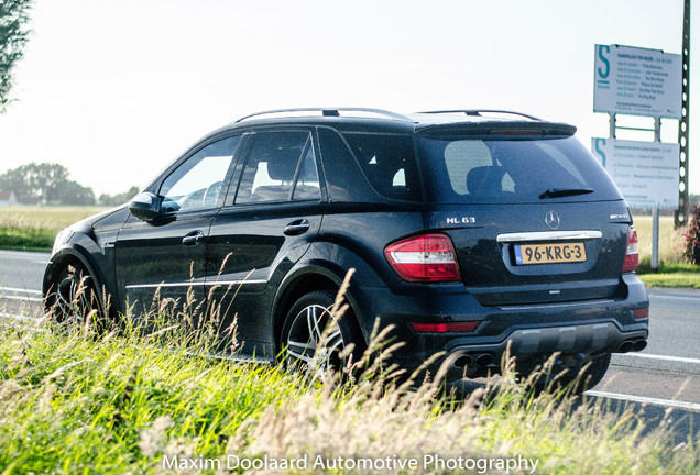 Mercedes-Benz ML 63 AMG 10th Anniversary