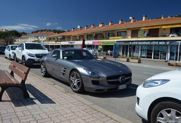 Mercedes-Benz SLS AMG