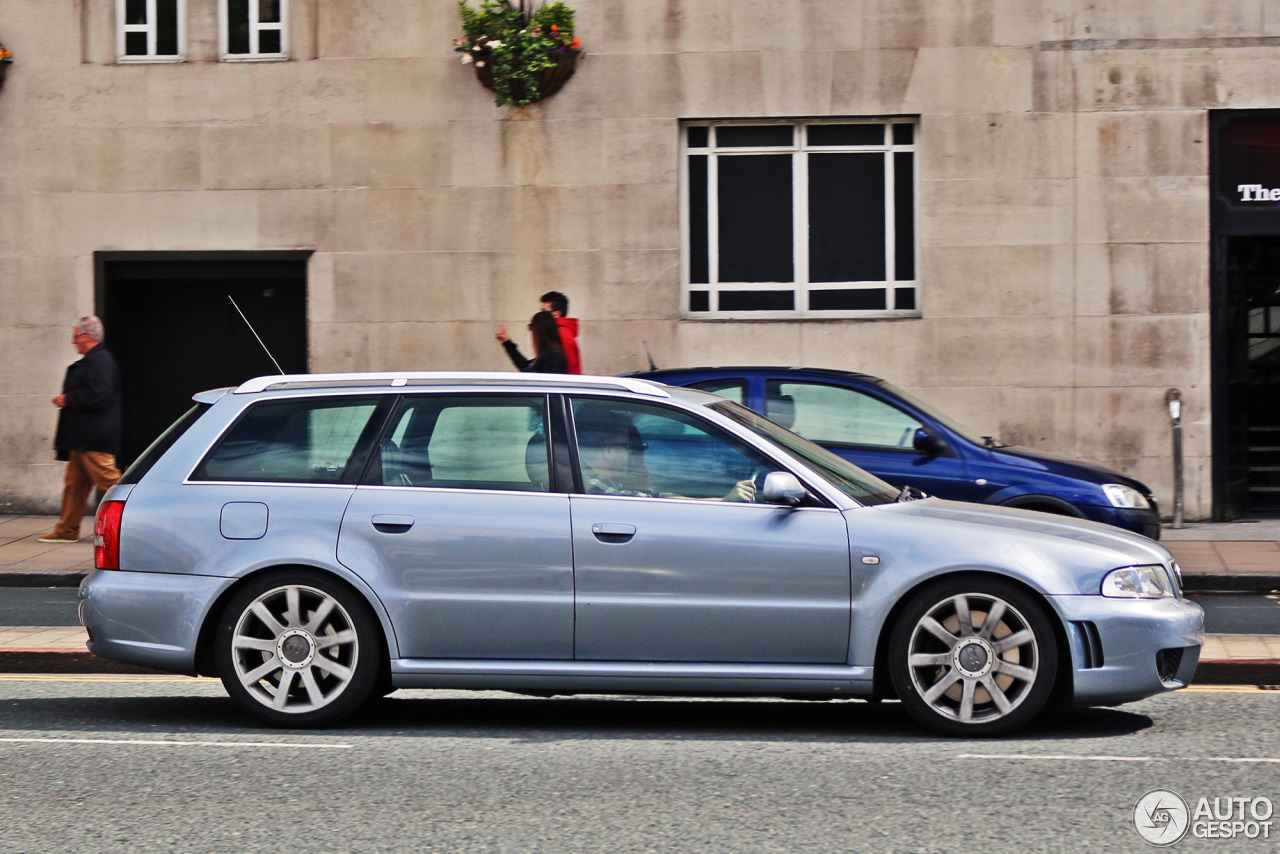 Audi RS4 Avant B5