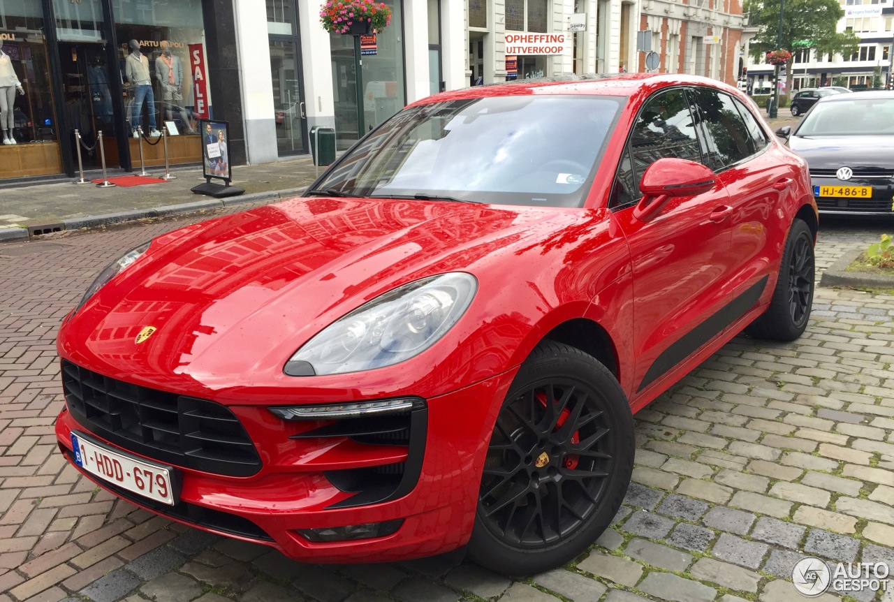 Porsche 95B Macan GTS