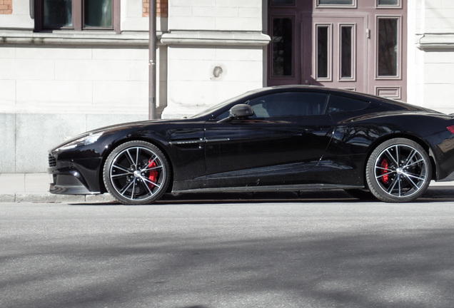 Aston Martin Vanquish 2015 Carbon Black Edition