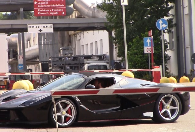 Ferrari LaFerrari Aperta