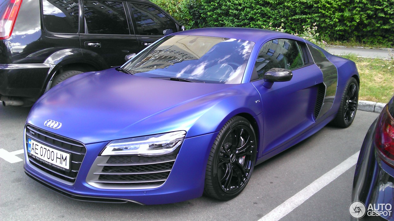 Audi R8 V10 Plus 2013