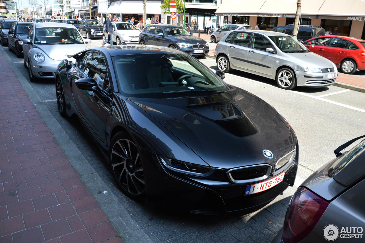 BMW i8