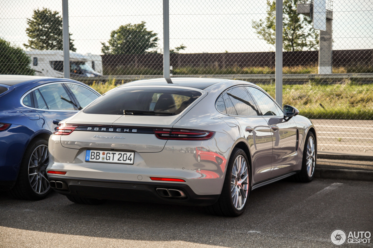 Porsche 971 Panamera Turbo