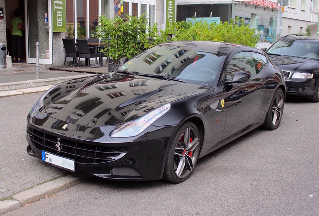 Ferrari FF