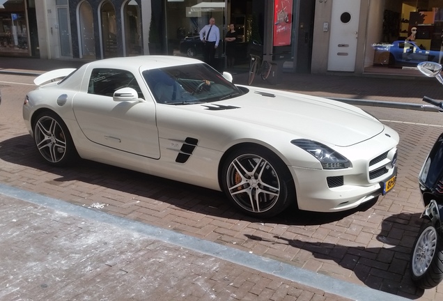 Mercedes-Benz SLS AMG