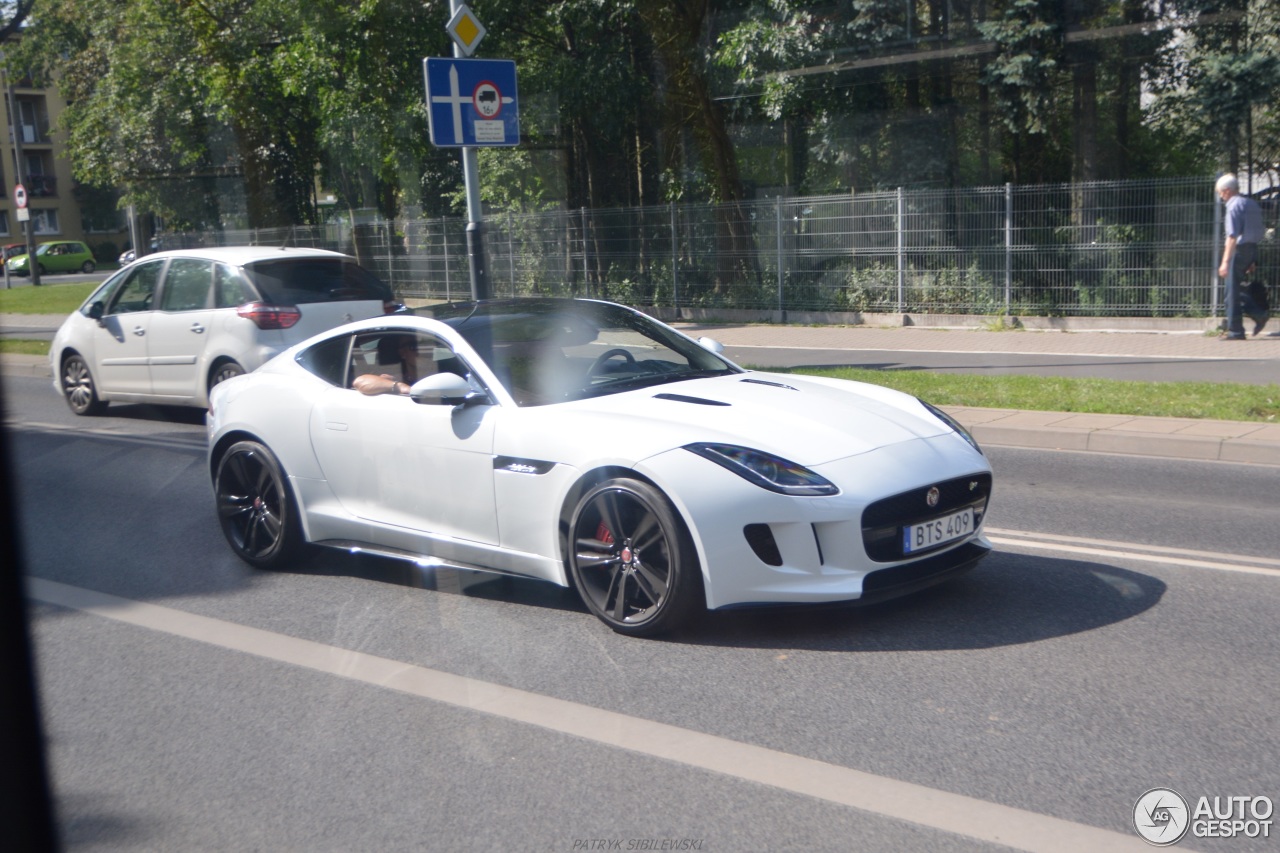 Jaguar F-TYPE R Coupé