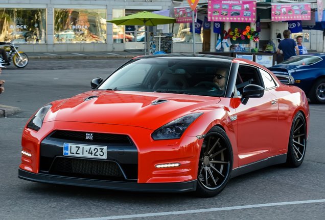 Nissan GT-R 2012