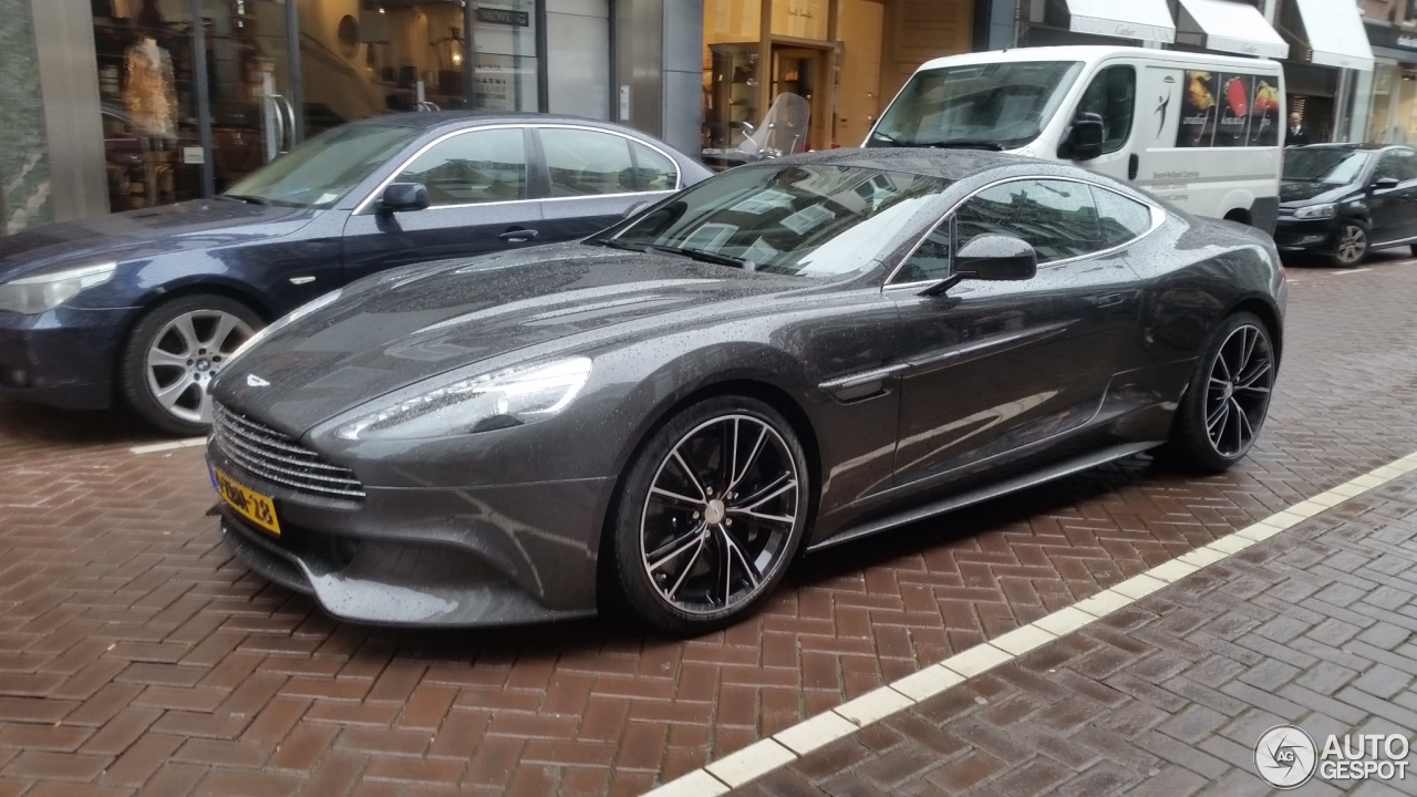 Aston Martin Vanquish 2013