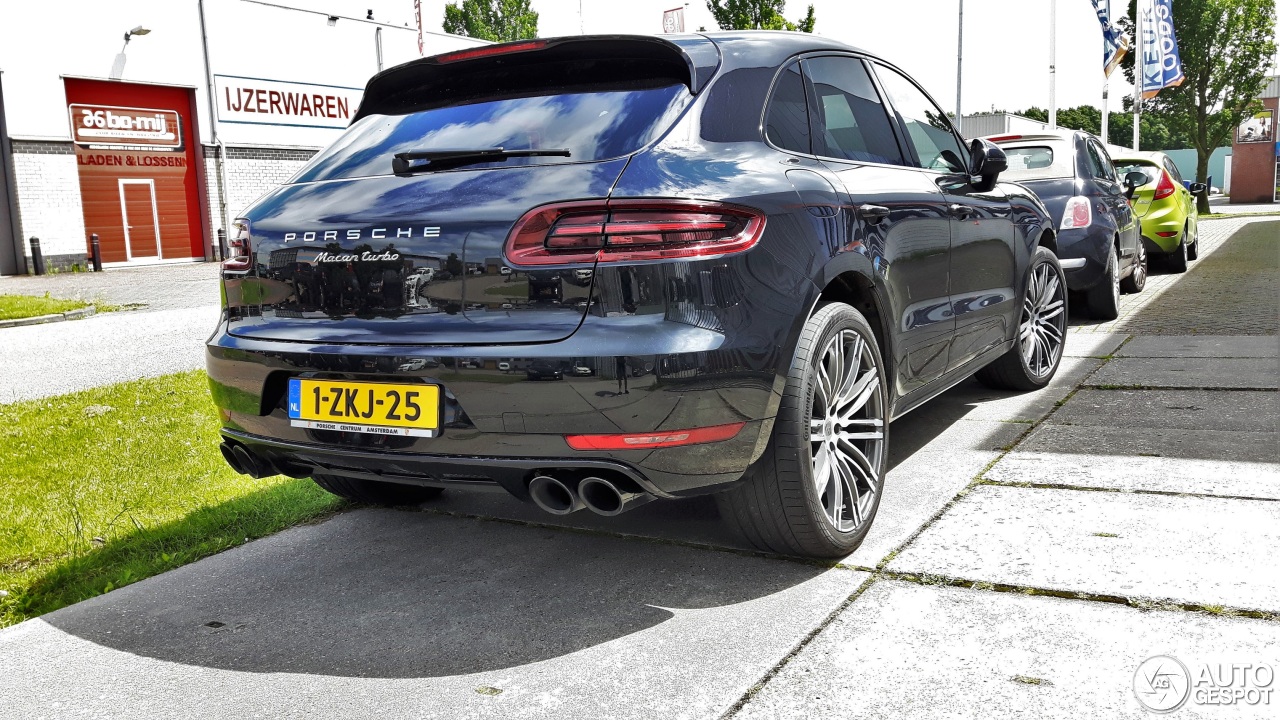 Porsche 95B Macan Turbo