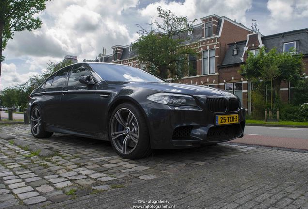 BMW M5 F10 2011