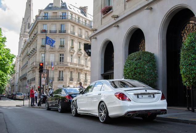 Mercedes-Benz Brabus 900 Rocket