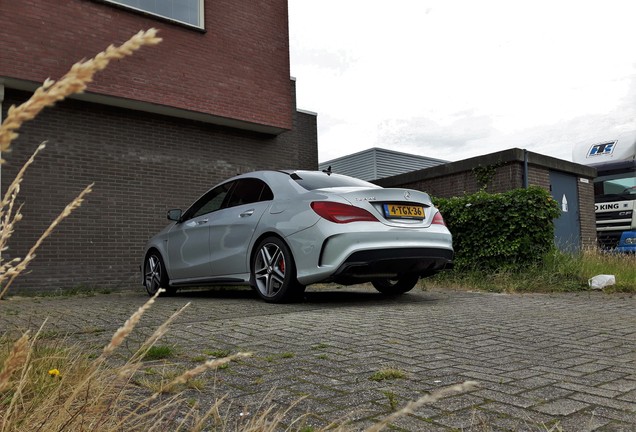 Mercedes-Benz CLA 45 AMG C117