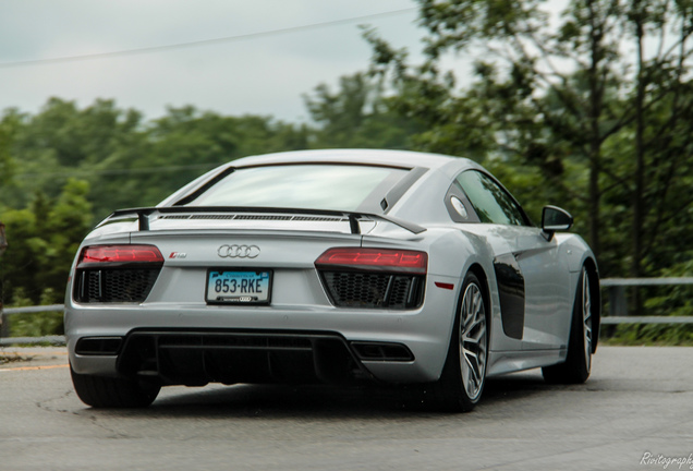 Audi R8 V10 Plus 2015