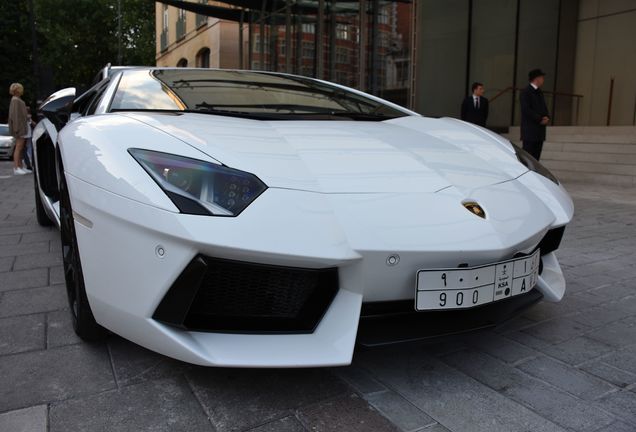 Lamborghini Aventador LP700-4