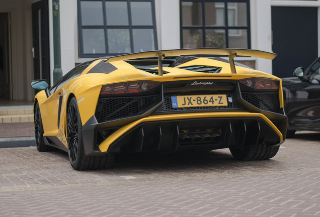 Lamborghini Aventador LP750-4 SuperVeloce Roadster