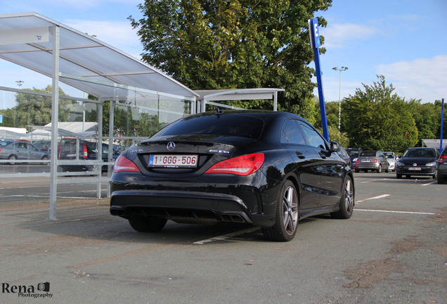 Mercedes-Benz CLA 45 AMG C117