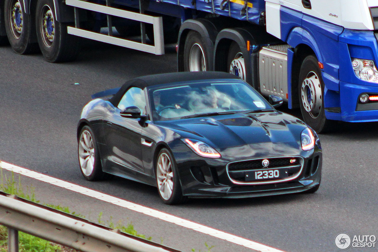 Jaguar F-TYPE S V8 Convertible