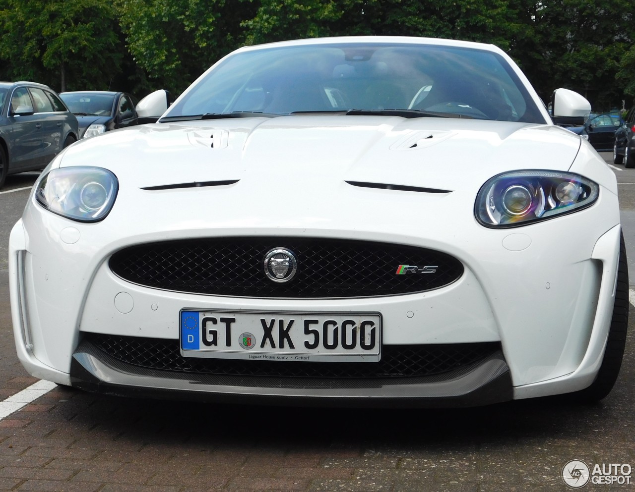 Jaguar XKR-S 2012