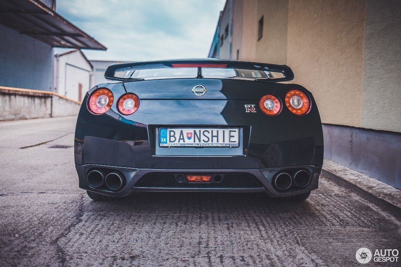 Nissan GT-R