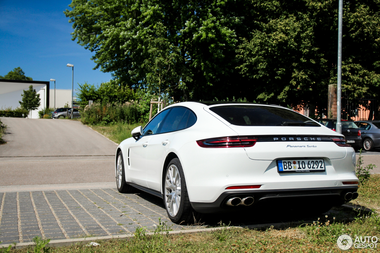 Porsche 971 Panamera Turbo