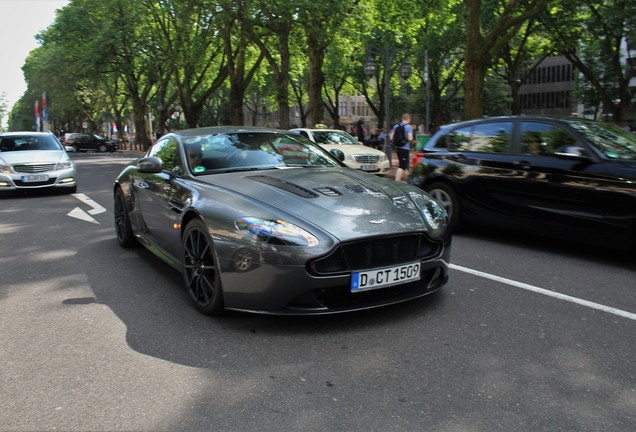 Aston Martin V12 Vantage S