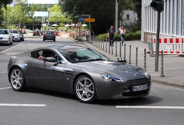 Aston Martin V8 Vantage