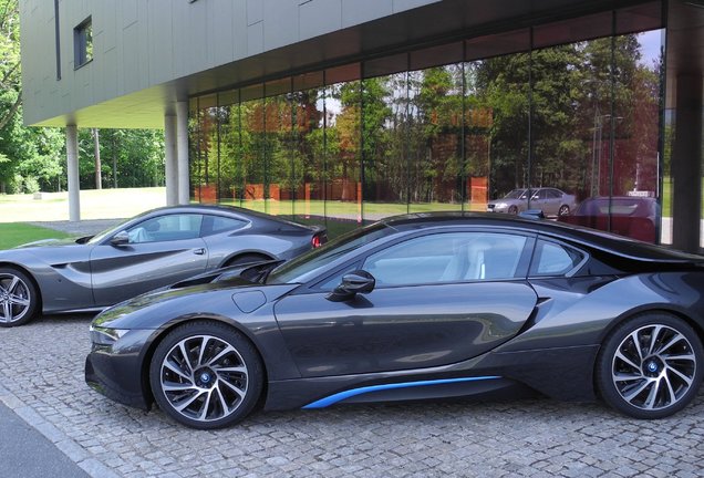 BMW i8