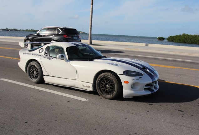 Dodge Viper GTS R