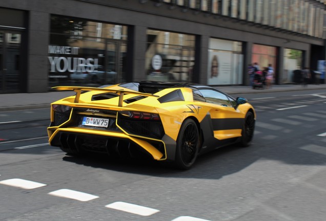 Lamborghini Aventador LP750-4 SuperVeloce Roadster