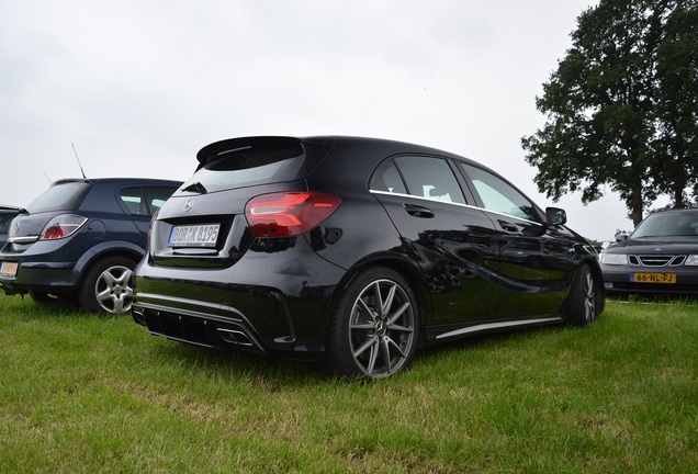 Mercedes-AMG A 45 W176 2015