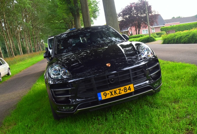 Porsche 95B Macan Turbo