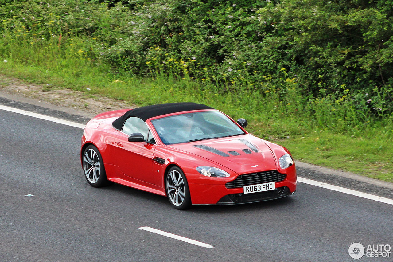 Aston Martin V12 Vantage Roadster