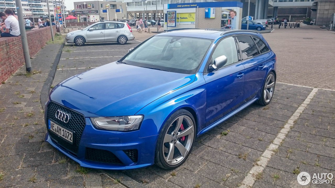 Audi RS4 Avant B8