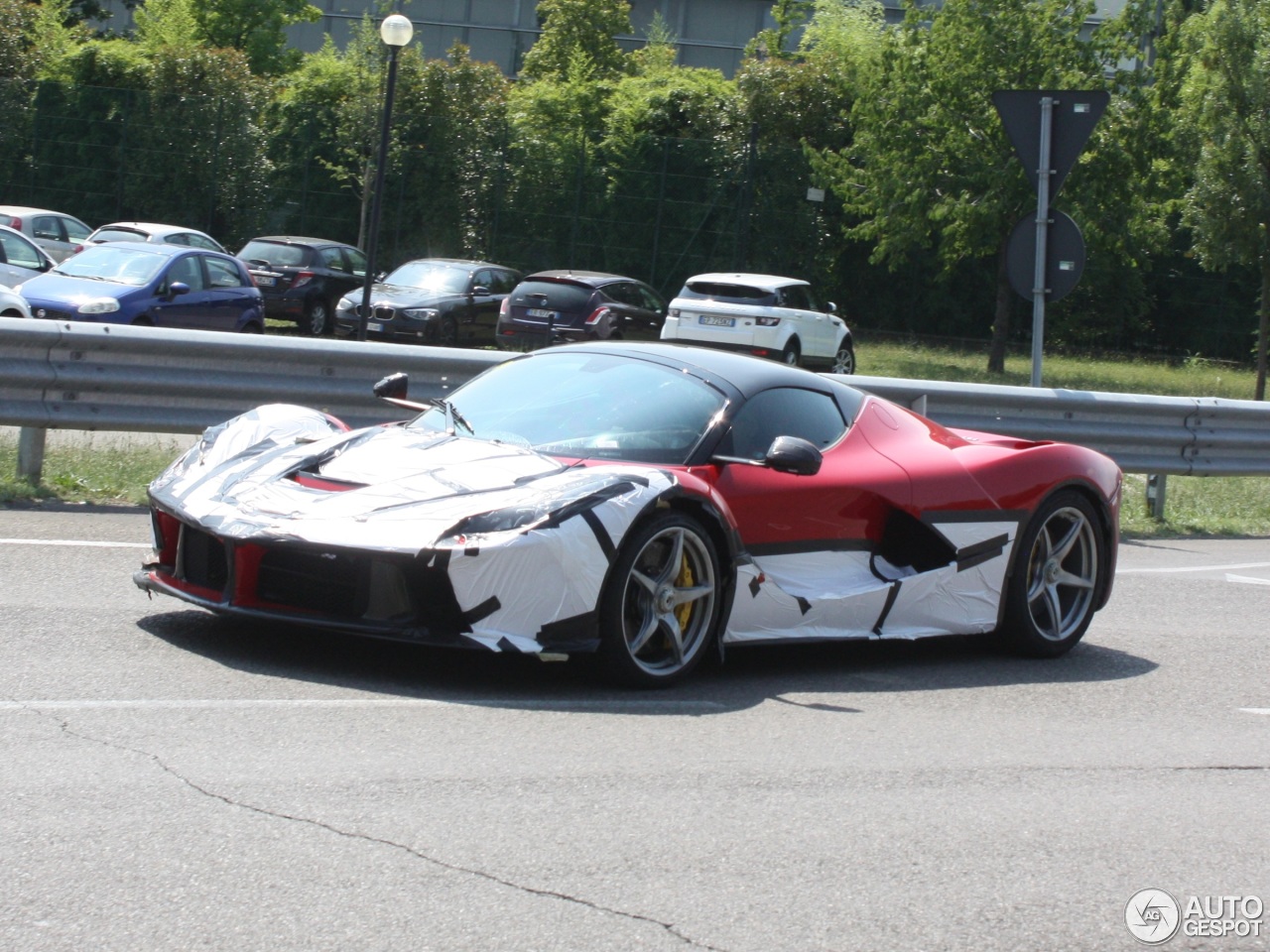 Ferrari LaFerrari Aperta