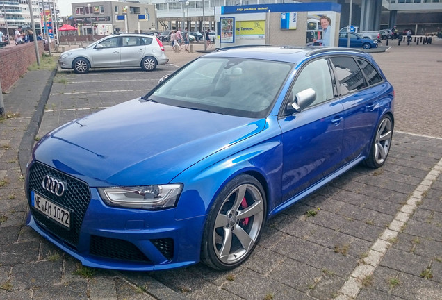 Audi RS4 Avant B8