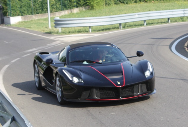 Ferrari LaFerrari Aperta