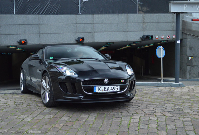 Jaguar F-TYPE S V8 Convertible