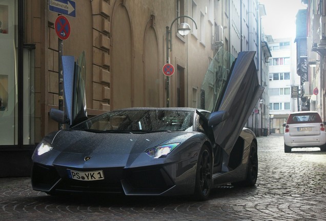 Lamborghini Aventador LP700-4