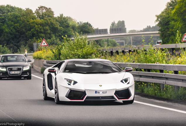 Lamborghini Aventador LP700-4 Pirelli Edition