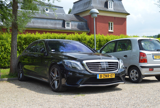 Mercedes-Benz S 63 AMG V222