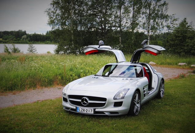 Mercedes-Benz SLS AMG