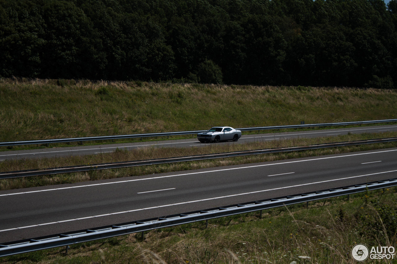 Dodge Challenger SRT-8