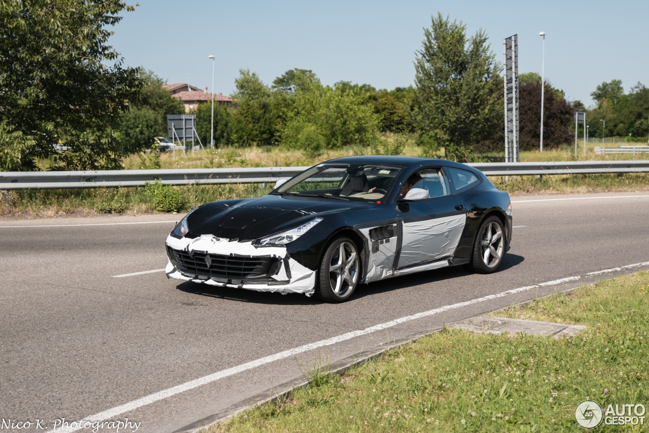 Ferrari GTC4Lusso