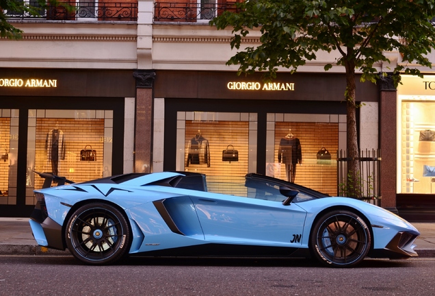 Lamborghini Aventador LP750-4 SuperVeloce Roadster